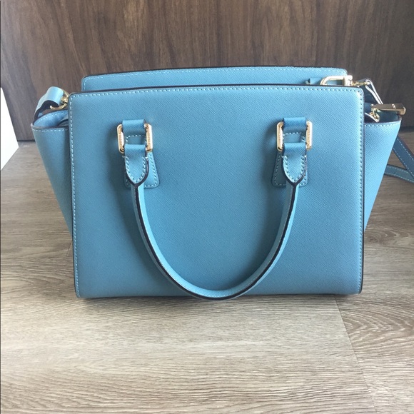 Pierre Cardin Leather Purse - Picture 3 of 12